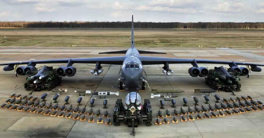 In Australien soll ein neuer Luftwaffenstützpunkt für amerikanische B-52 Stratofortress-Atombomber gebaut werden