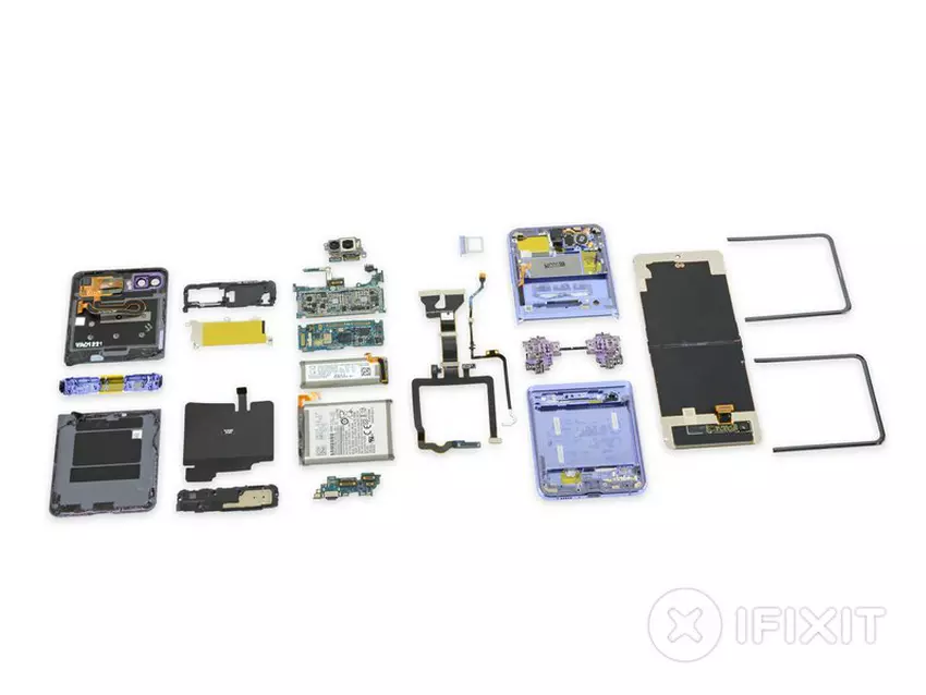 iFixit bewertet die Reparierbarkeit des Samsung Galaxy Flip7 mit einem C