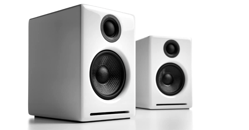 Audioengine A2+ beamer sound system