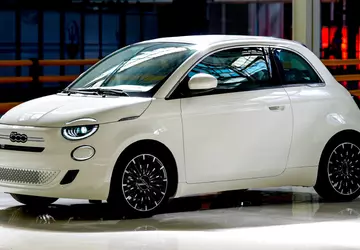 Es officiel: Der Fiat 500 Hybrid ...