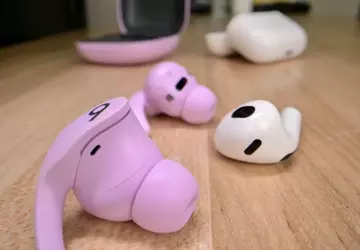 Apple AirPods 3 und Beats Fit ...