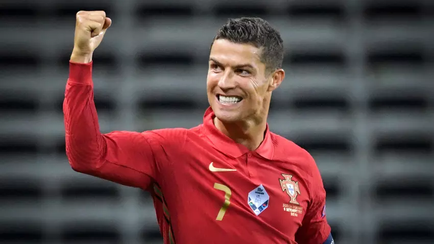 Binance und Cristiano Ronaldo bringen eine Sammlung kultiger NFTs auf den Markt