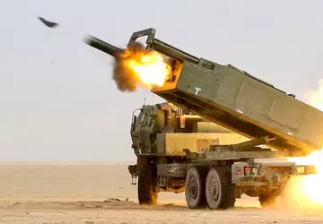 Russen fürchten HIMARS- und hochpräzise AFOM-Raketen ...