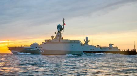 Ukrainische Sea Baby Überwasserdrohnen treffen russischen Raketenträger Bujan-M im Schwarzen Meer
