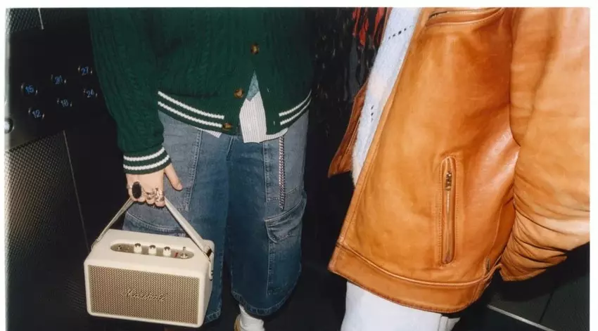 Marshall Kilburn III tragbarer Lautsprecher läuft über 50 Stunden und kann Geräte aufladen