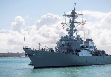 USS Arleigh Burke bleibt fünf Jahre ...