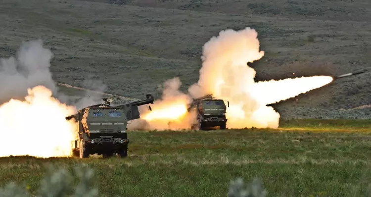 HIMARS zerstörte zwei russische BM-21 Grad-Mehrfachraketen-Systeme ...