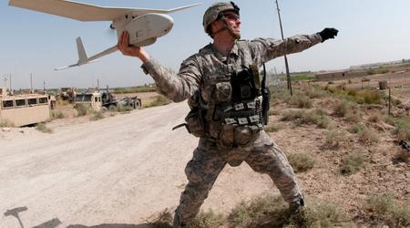 Einfach, zuverlässig und kompakt: Ukraine erhält eine große Lieferung von RQ-11 Raven-Aufklärungsdrohnen