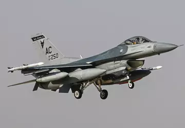 US-Kampfjets vom Typ F-16 Fighting Falcon ...