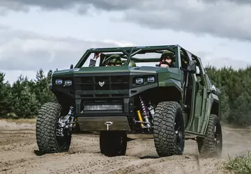 Lettland stellt den Prototyp des Militärfahrzeugs ...