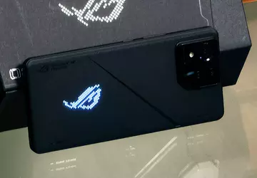 ASUS ROG Phone 8 Pro im ...