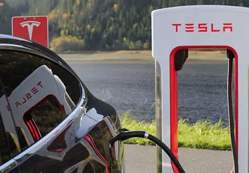 Reuters: Teslas neues Modell wird dieses ...