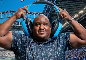 JLab stellt Blue XL vor — ...