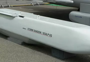 Frankreich liefert Langstrecken-Marschflugkörper SCALP mit einer ...