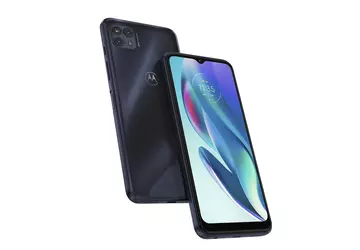 Moto G50 5G (Saipan) vor der ...