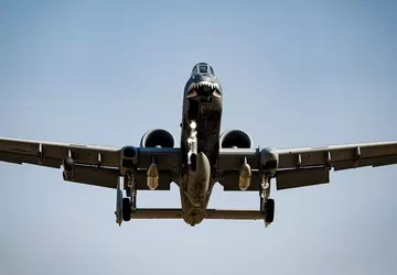 Das erste legendäre Kampfflugzeug A-10 Thunderbolt ...