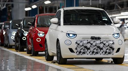 Der erste Fiat 500 Hybrid läuft in Turin vom Band