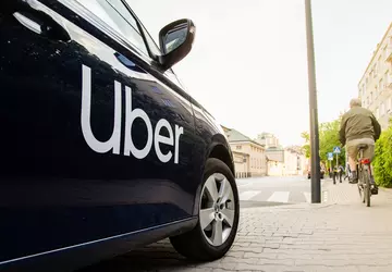 Uber zahlt jedem 1.000 Dollar für ...
