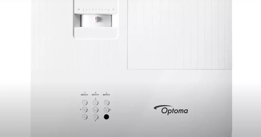 Optoma UHD38 beamer fürs zocken