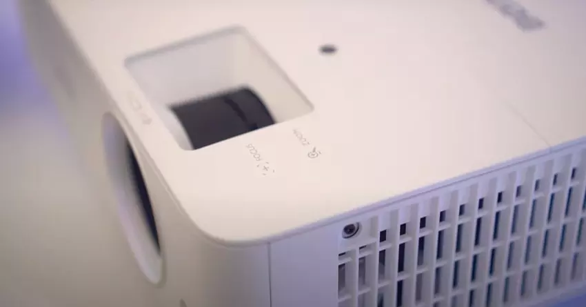 Benq TH685i wohnzimmer mit beamer