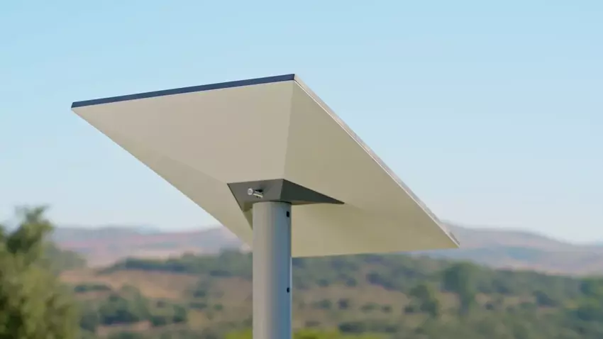 SpaceX behielt den Preis des Starlink-Hardware-Kits bei 599 US-Dollar, fügte aber eine Antenne der nächsten Generation und einen Router mit Wi-Fi 6