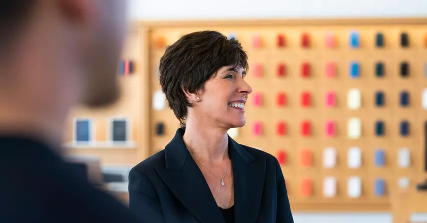 Hochkarätige ehemalige Apple-Mitarbeiter unterstützen die Gewerkschaftsarbeit, während Deirdre O’Brien „zuhört“