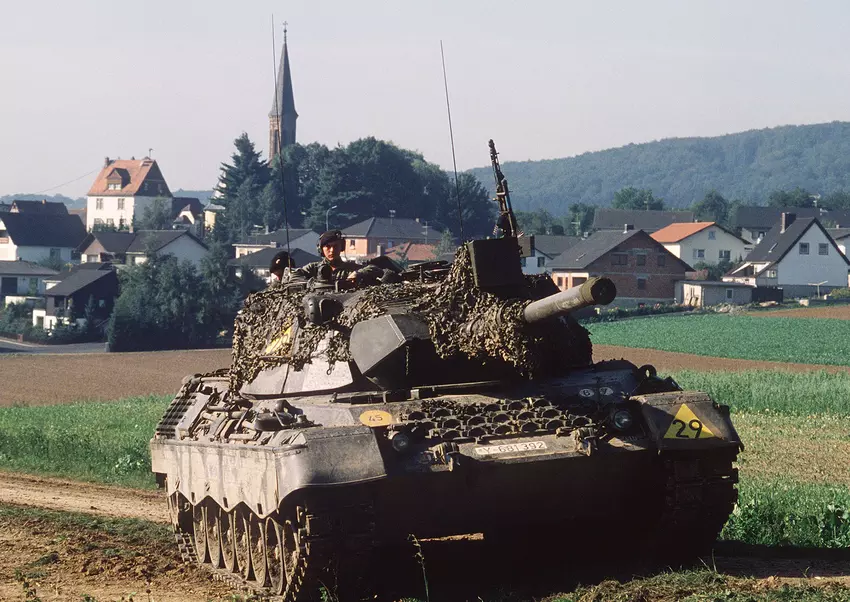 Deutschland will die Effizienz von Militärpanzern durch Umstellung auf Wasserstoffmotoren verbessern 