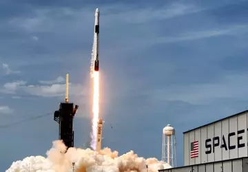 SpaceX kann jetzt Smartphones direkt mit ...