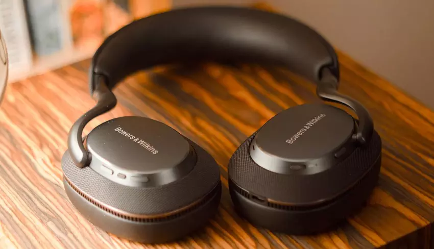 Bowers & Wilkins Px7 S3 kabellose geräuschunterdrückende Kopfhörer Flugzeug