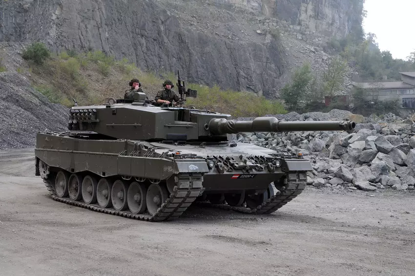 Ersatz für T-72M4 CZ: Rheinmetall übergibt 14 Leopard 2A4-Panzer an die Tschechische Republik