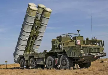 Das russische Boden-Luft-Raketensystem S-400 Triumf mit ...