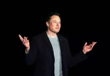 Eine Südkoreanerin verliebte sich in Ilon ...