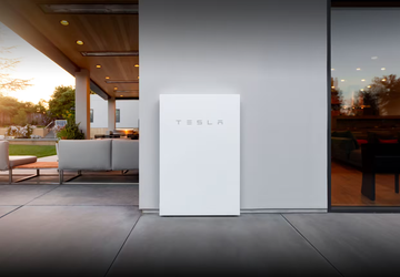 Elon Musk übergab Tesla Powerwall-Stationen an ...