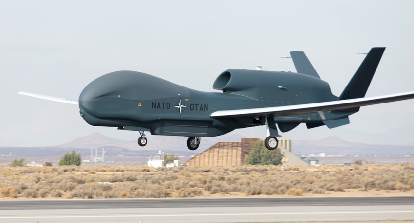 Northrop RQ-4B Global Hawk segelt nach Absturz der MQ-9 Reaper ins Schwarze Meer