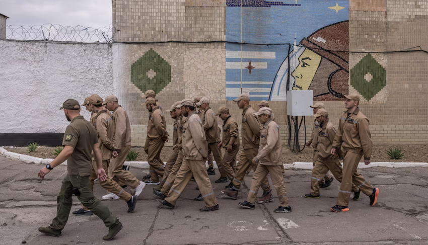 "Die Motivation ist stärker": Ukraine erwartet rund 4.000 Gefangene, die in der ersten Rekrutierungsrunde zur Armee gehen