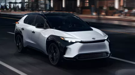 Der Toyota bZ4X 2025 electric Toyota bZ4X ist im Preis um 6.000 $ gesunken und hat eine neue Nightshade Edition