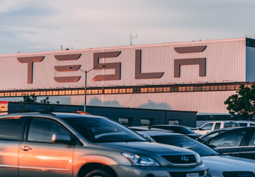 Tesla hat erneut die Preise für ...