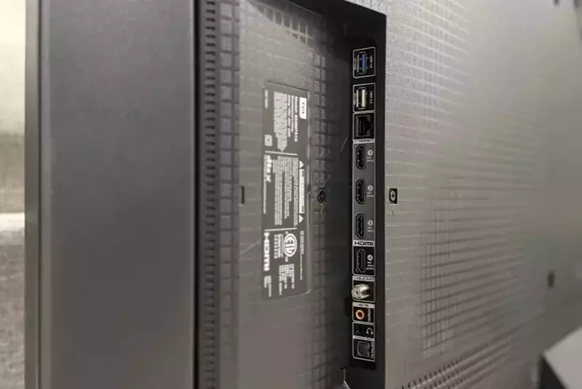 TCL QM7 QLED-Fernseher mit Dolby Atmos