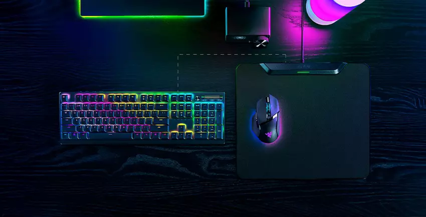 Razer HyperFlux V2 mouse pad