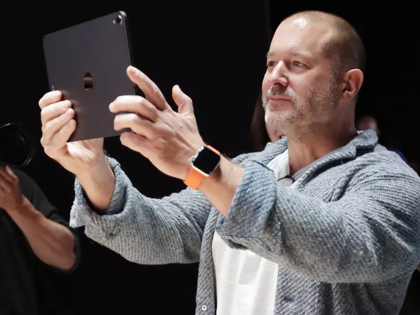 Jony Ive von Apple und Sam Altman von OpenAI arbeiten gemeinsam an der Entwicklung eines KI-gesteuerten Gadgets