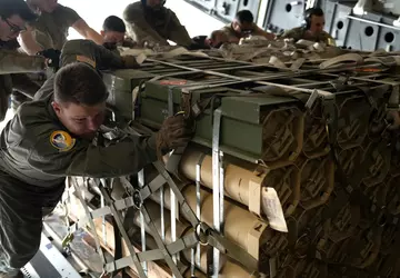 Die USA kündigen ein neues Militärhilfepaket ...