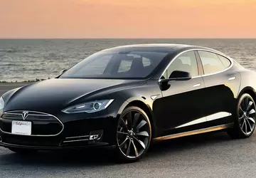 19-jähriger Hacker hat 25 Tesla-Autos aus ...