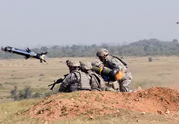 Raytheon rüstet Javelin auf und verlängert ...