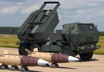 Ukraine könnte GMLRS-Präzisionsgeschosse und ATACMS-Raketen mit ...