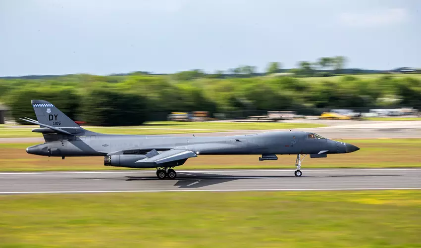 USA entsenden strategische Überschallbombergruppe B-1B Lancer zur Unterstützung der NATO-Verbündeten nach Europa