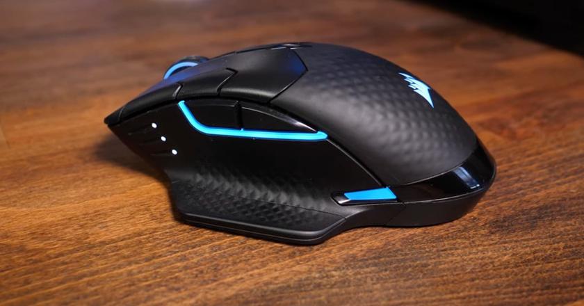 Corsair Dark Core RGB Pro Beste Gaming-Maus unter 100 Euro