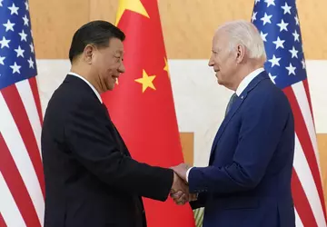 Führende Politiker der USA und Chinas ...