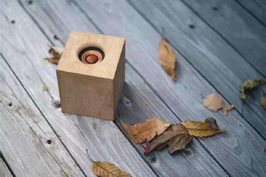 JVC Kenwood hat exklusive kabellose Vollholz-Lautsprecher WDS-01 herausgebracht