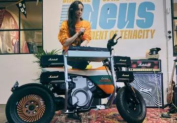 Deus Ex und BMW haben ein ...