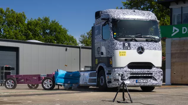 Die Mercedes-Benz eActros 600 Batterie hielt ...